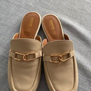 Geox Cream Loafers with Gold Accent